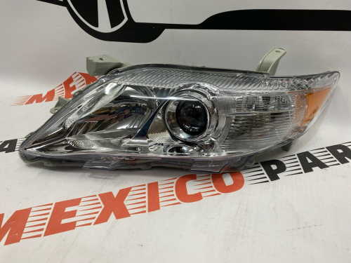 Фара ліва біла Toyota Camry 2009-2011 (81150-06500), аналог