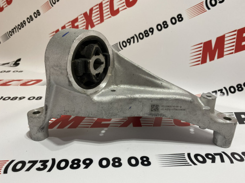 Кріплення заднього двигуна правий Tesla Model 3 2018-2023 (1095337-00-d), аналог