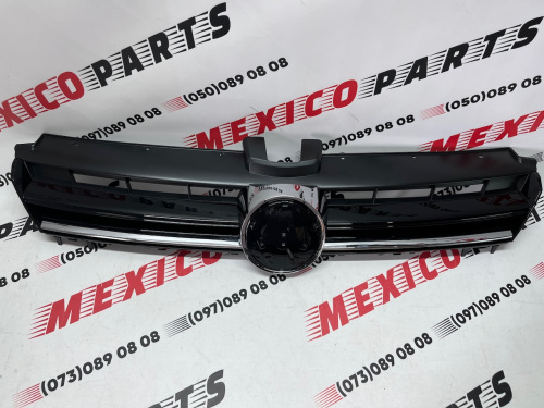 Решетка радиатора Volkswagen Golf 7 (5G0853651MZLL), аналог