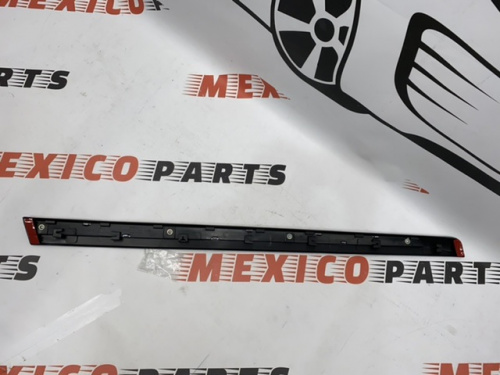 Накладка на передние двери с хромом правая Nissan X-Trail(Rogue) 2014-2020 (80876-6FL0A), аналог