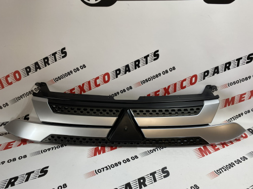 Решётка радиатора Mitsubishi Outlander 2019-2020 (7450B298), аналог