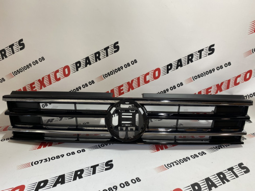 Решётка радиатора чёрная с хромом Volkswagen Tiguan 2017-2020 (5NA853651ZLL), аналог