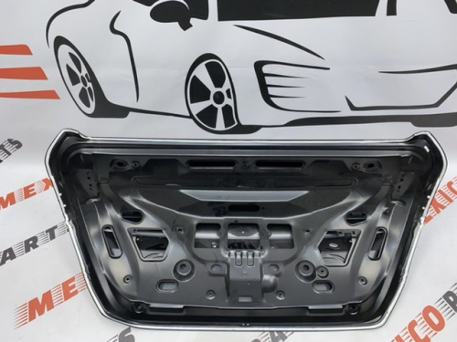 Кришка багажника пошкоджена Honda Civic 2016-2020 (68500-TBA-A00ZZ), аналог