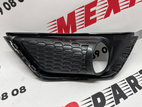 Рамка протитуманної фари права Jeep Compass 2017- (5UP96RXFAB), аналог
