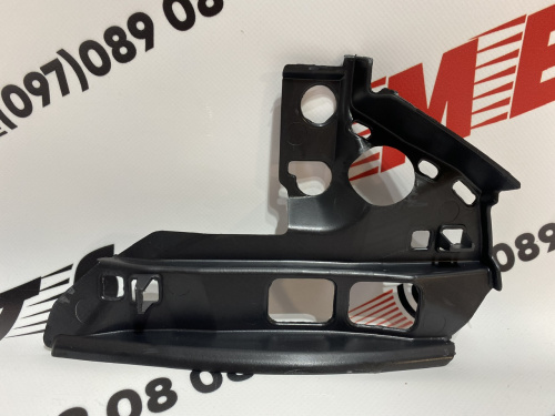 Кріплення переднього бампера-решітки праве Mazda CX-5 2022- (ksd450154), аналог