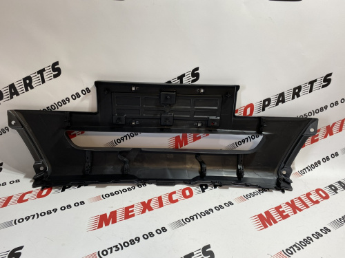 Накладка переднього бампера під номер Mitsubishi Eclipse Cross 2018- 2021 (6405A238XA), аналог