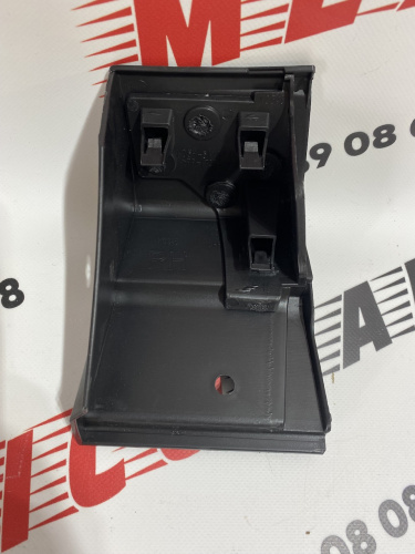 Накладка на передню арку нижня права Mazda CX-5 2022- (KPF151W70), аналог