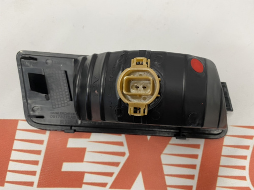 Катафот заднього бампера правий Dodge Journey 2008-2011 (5178272AA), аналог