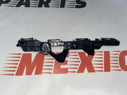 Кріплення заднього бампера праве USA Toyota RAV-4 2013-2015 (521550R030), аналог