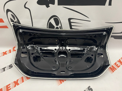 Кришка багажника USA Toyota Corolla 2014-2019 (64401-02850), аналог