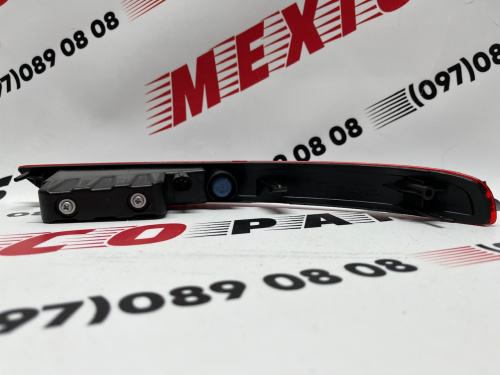 Катафот заднього бампера лівий  Mitsubishi Outlander 2023- (8337A191), аналог