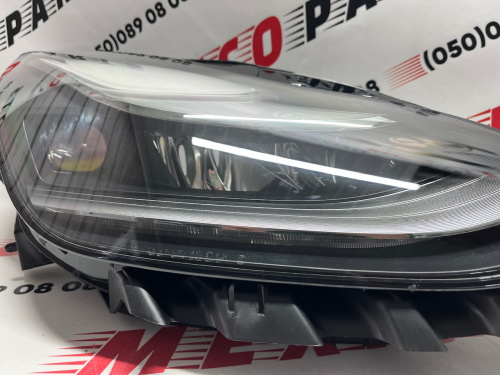 Фара права оригінал Tesla Model 3 (1077372-10-I)