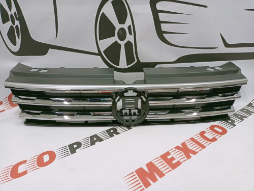 Решётка радиатора Volkswagen Tiguan 2017-2020 (5NG-853-651-A), аналог