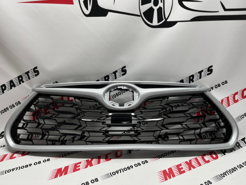 Решітка радіатора Toyota Highlander 2020- (531010E360), аналог