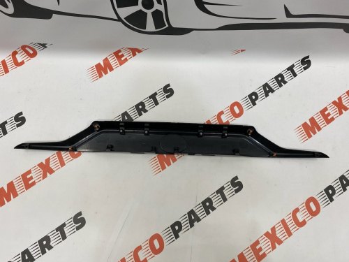 Накладка на кришку багажника Toyota RAV4 2019-2021 (7680142904 ), аналог
