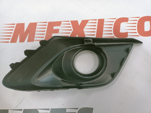 Рамка протитуманної фари ліва Mazda 3 2013-2015 (BJE150C21A), аналог