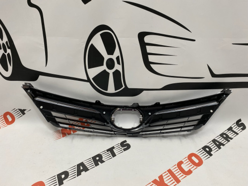 Решітка радіатора LE Toyota Camry 2012-2014 (5310106350), аналог