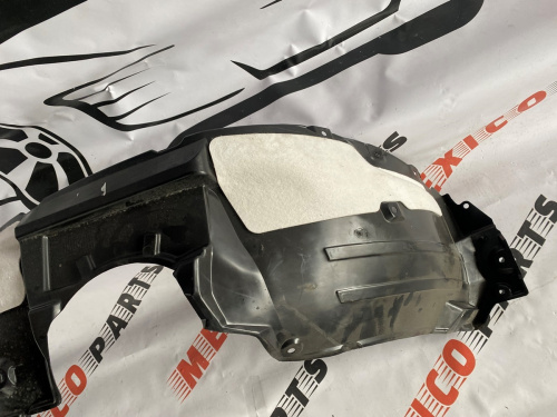 Підкрилок передній правий Toyota Highlander 2015-2018 (53805-0E110), аналог