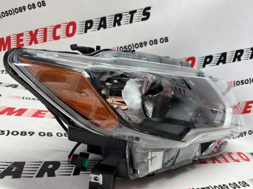 Фара права галоген з жовтим катафотом USA Nissan X-Trail(Rogue) 2017-2020 (260106FL0A), аналог
