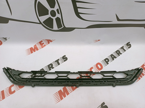 Решётка бампера Volkswagen Tiguan 2017-2020 (5NN-853-677-E-9B9), аналог