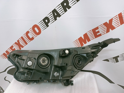 Фара права галоген Honda CR-V 2017-2020 (33100-TLA-A01), аналог