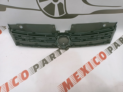 Решетка радиатора Volkswagen Jetta 2012-2015 (5C6853651AZLL), аналог