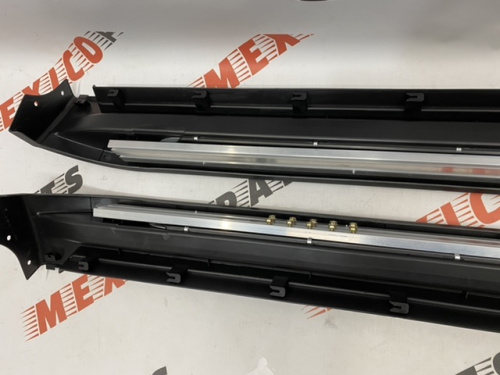 Накладки порога комплект тюнинг Nissan X-Trail(Rogue) 2017-2020 (76850-6FL0AT), аналог