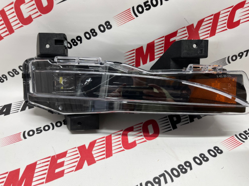 Протитуманна фара права Tesla Model X 2022-2023 (1621194-00-B), аналог