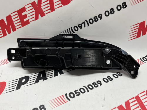 Ліхтар заднього бампера лівий нижній Tesla Model 3 2024-(1712513-00-D), аналог
