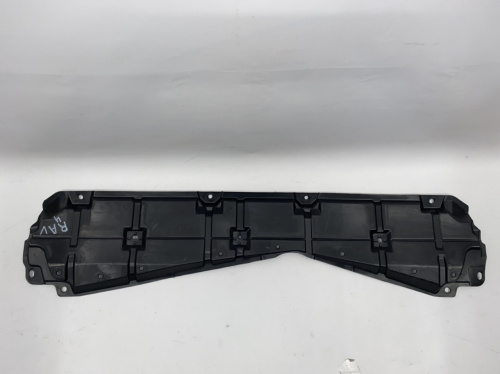 Пильник радіатора центр Toyota RAV-4 2016-2018 (51441-42150), аналог