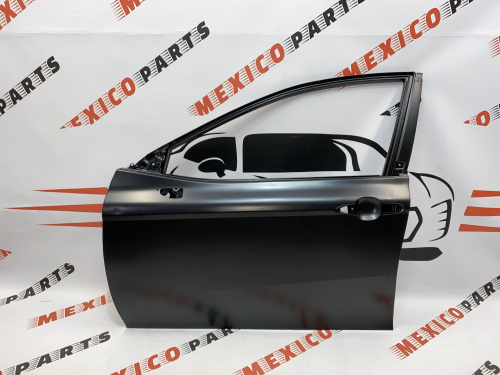 Двері передні ліві Toyota Camry 2018-2023 (67002-06270), аналог