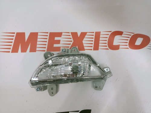 Вказівник повороту переднього бампера лівий Mazda 3 2013-2015 (B45A51360A), аналог