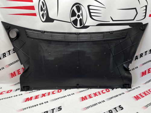 Накладка переднього багажника Tesla Model S 2012-2020 (1060481-00-C), аналог