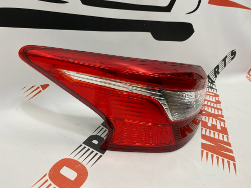 Фонарь задний наружный левый Nissan Sentra 2016-2018 (26555-3YU0A), аналог