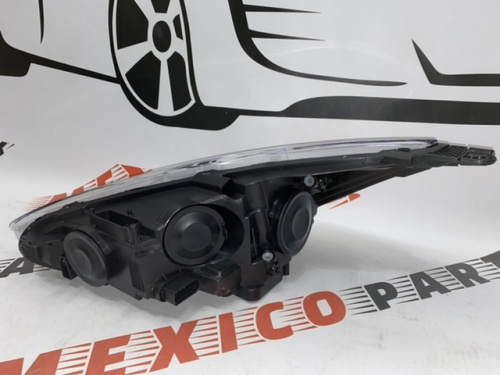 Фара права біла з жовтим працюючим катафотом USA  Ford Focus 2015- 2018 (F1EZ-13008-A), аналог