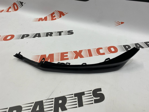 Губа переднього бампера права чорна Toyota Camry 2021- (5312306190), аналог