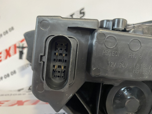 Фара права FULL LED Volkswagen Jetta 2019- (17A 941 036 E), аналог