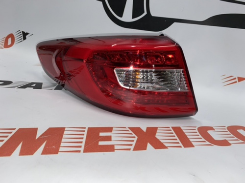 Ліхтар зовнішній (в крило) лівий в крапку LED Hyundai Sonata 2015-2017 (92401-C2100), аналог