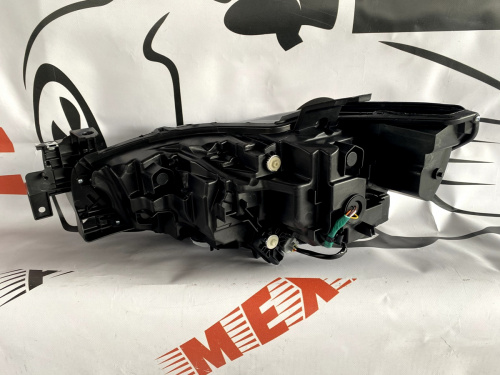 Фара правая с AFS Mazda 6 2019-2020 (GRF851031B), аналог