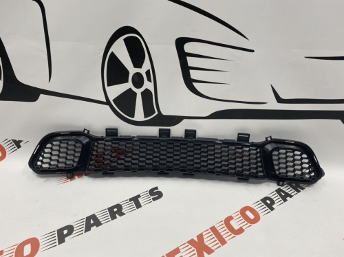 Решітка переднього бампера Jeep Cherokee 2014-2018 (68203216AA), аналог