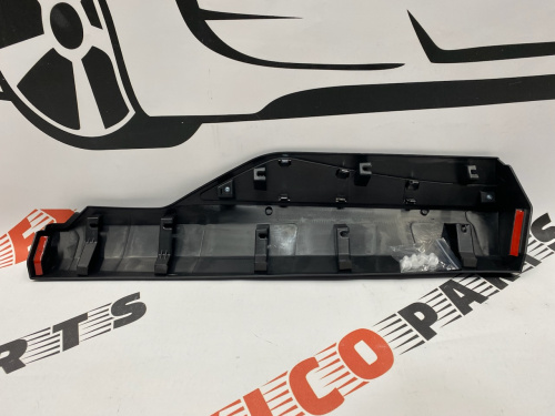 Накладка на заднюю левую дверь с хромом Nissan X-Trail(Rogue) 2021-2023 (82871-6RR0A), аналог