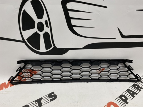 Решітка переднього бампера Honda Civic Hatchback  2020- (71107-TGG-A50), аналог