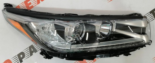 Фара права Toyota Highlander 2017-2019 (81110-0E390), аналог