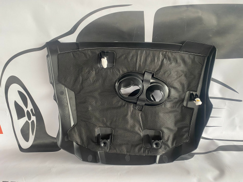 Накладка двигуна Mazda 3 2013-2018 (PEAR102F0), аналог