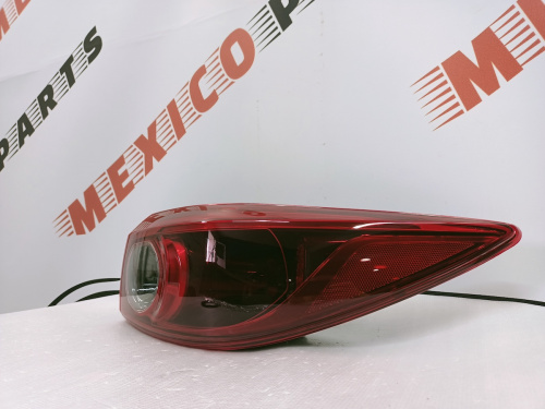 Ліхтар зовнішній (в крило) правий  LED Mazda 3 2016-2018 (BHN3-51-150), аналог