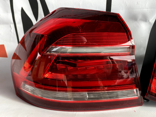 Фонари задние комплект Volkswagen Passat B8 2016-2018 (561-945-095-PK), аналог