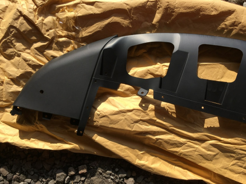 Губа  переднього бампера Tesla Model X 2015-2020 (103483300e)