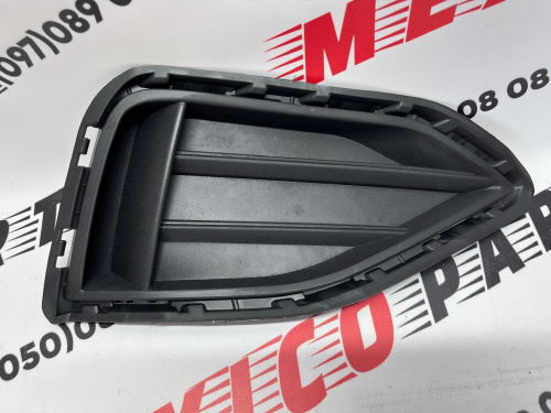 Заглушка противотуманной фары правая Passat B9 2019-(561853212A), аналог