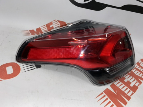 Ліхтар зовнішній (в крило) лівий LED Toyota RAV4 2016-2018 (81561-42192), аналог