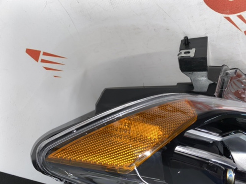 Фара левая LED с желтым катафотом USA Nissan X-Trail(Rogue) 2017-2020 (26060-6FL6A), аналог